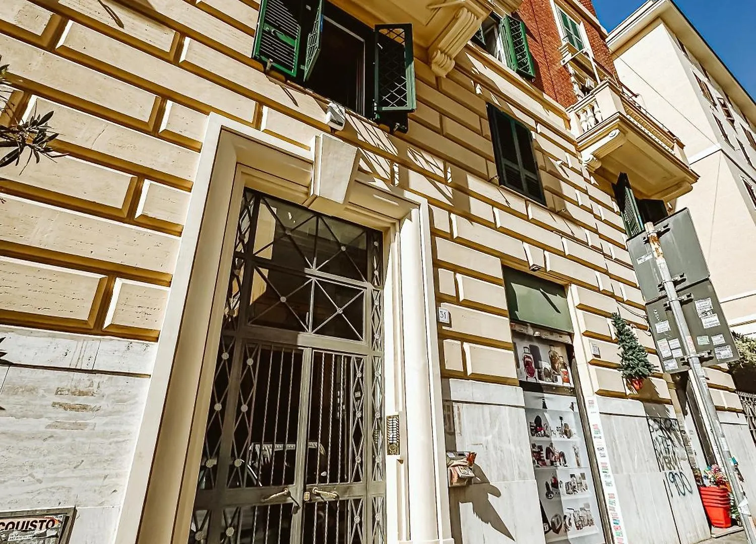 Azzurra B&B - Metro Lodi Roma